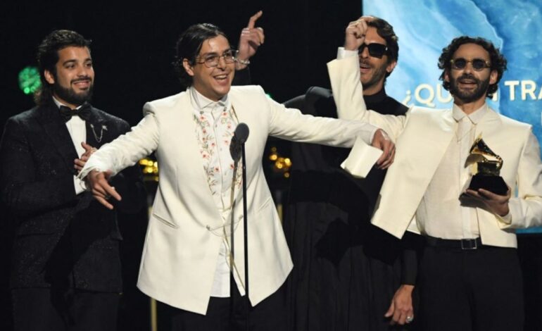 Rawayana, Carín León, Shakira y más ganadores latinos del Grammy 2025