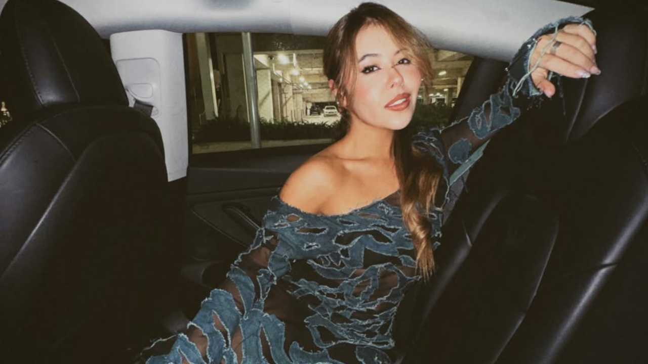 Con ingenioso video, Juliana revela la lista de temas de su álbum ‘La Pista’