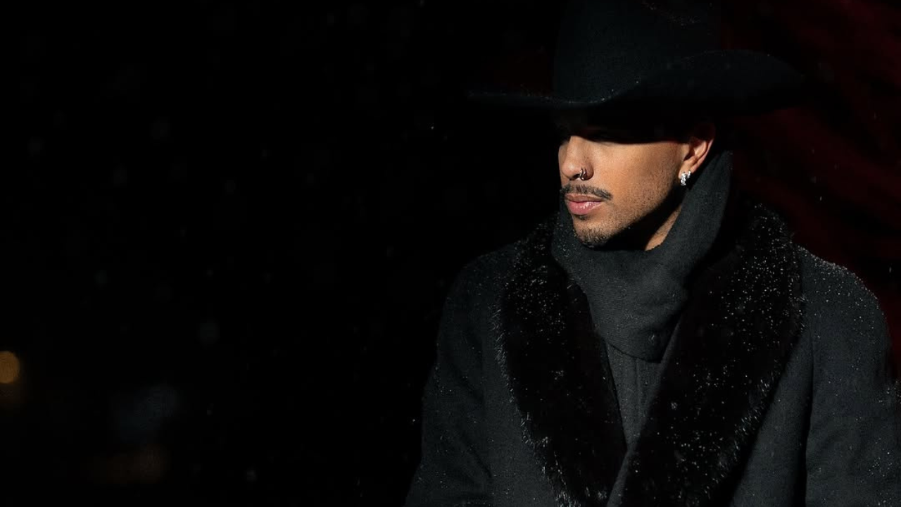 Rauw Alejandro estrena el video musical de «Ni Me Conozco»