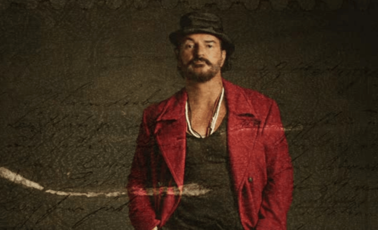 Tras sobrevivir a la muerte artística, Ricardo Arjona se refugia en su propia historia de vida