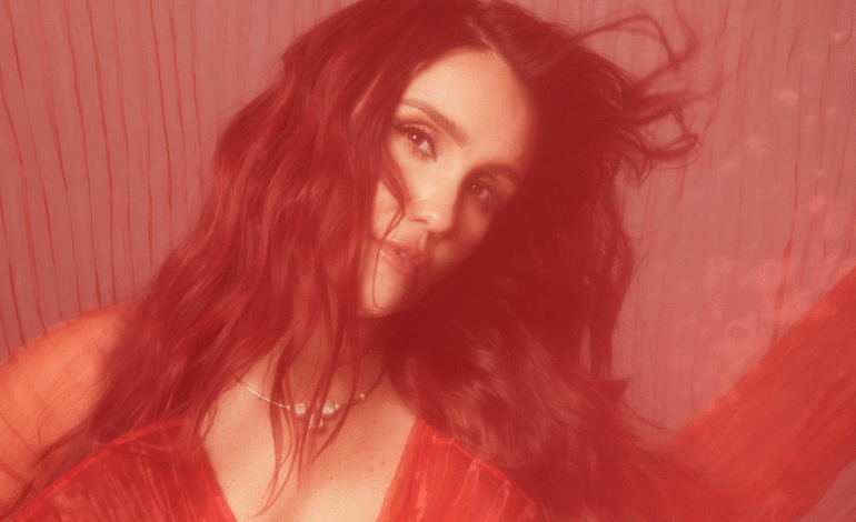 Dulce María regresa como solista: “Más allá de los números, o del fenómeno del que vengo, yo soy Dulce María”