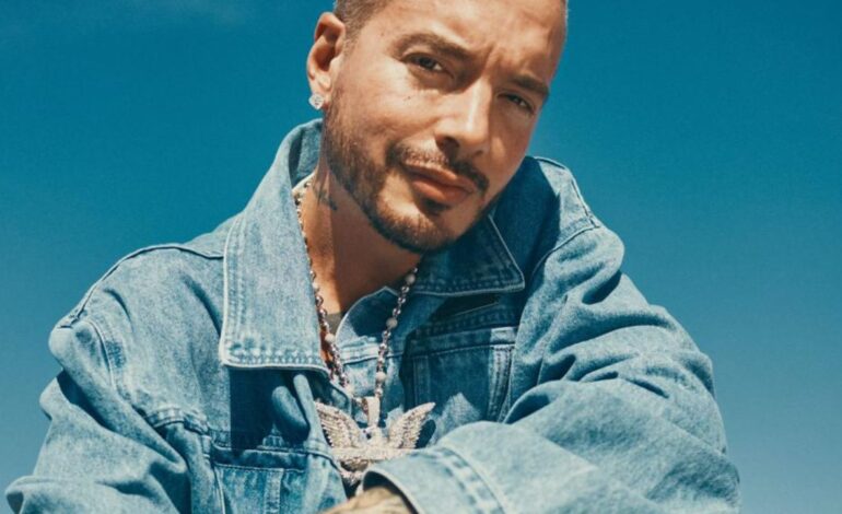 J Balvin se refugia y fortalece en ‘Mixteip’