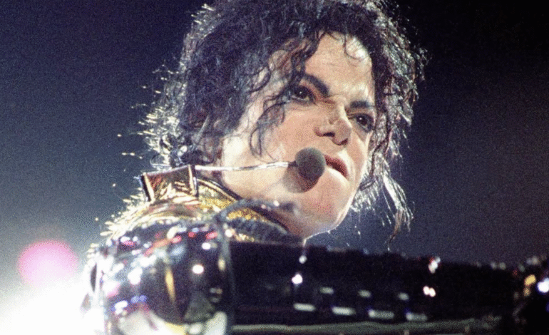 Biopic de Michael Jackson se retrasa hasta abril de 2026