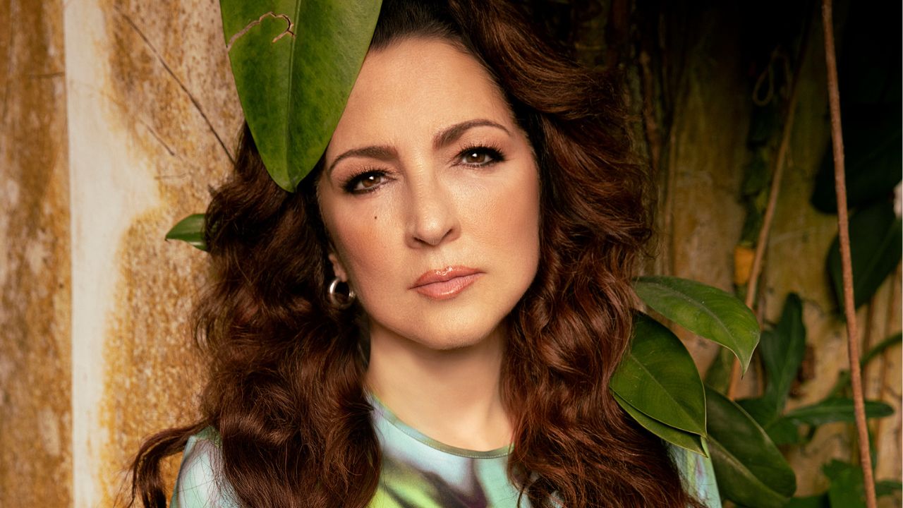 De “Renacer” a ‘Raíces’: Gloria Estefan celebra 50 años de legado, con su primer álbum en 14 años