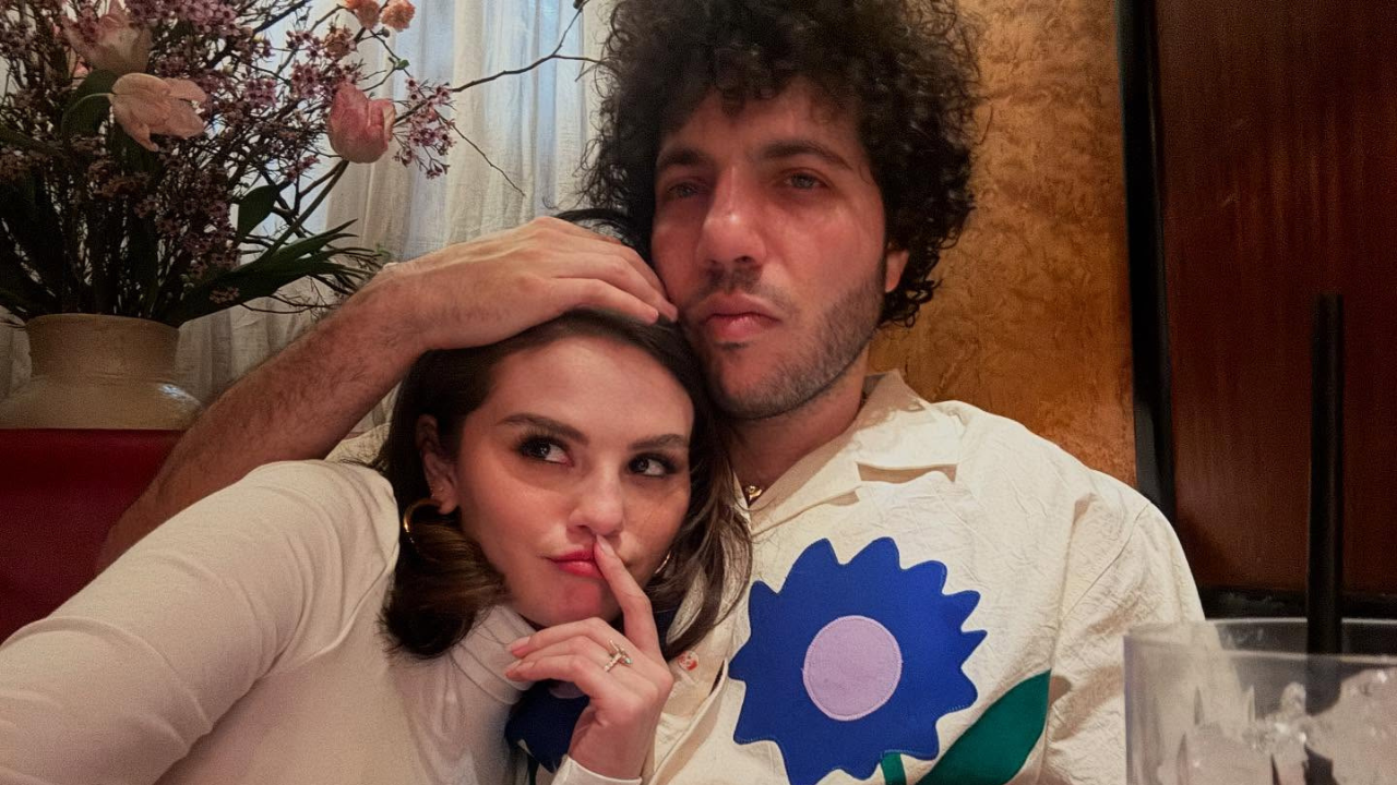 Selena Gomez, Benny Blanco y The Marías logran triple corona en los charts con “Ojos Tristes”
