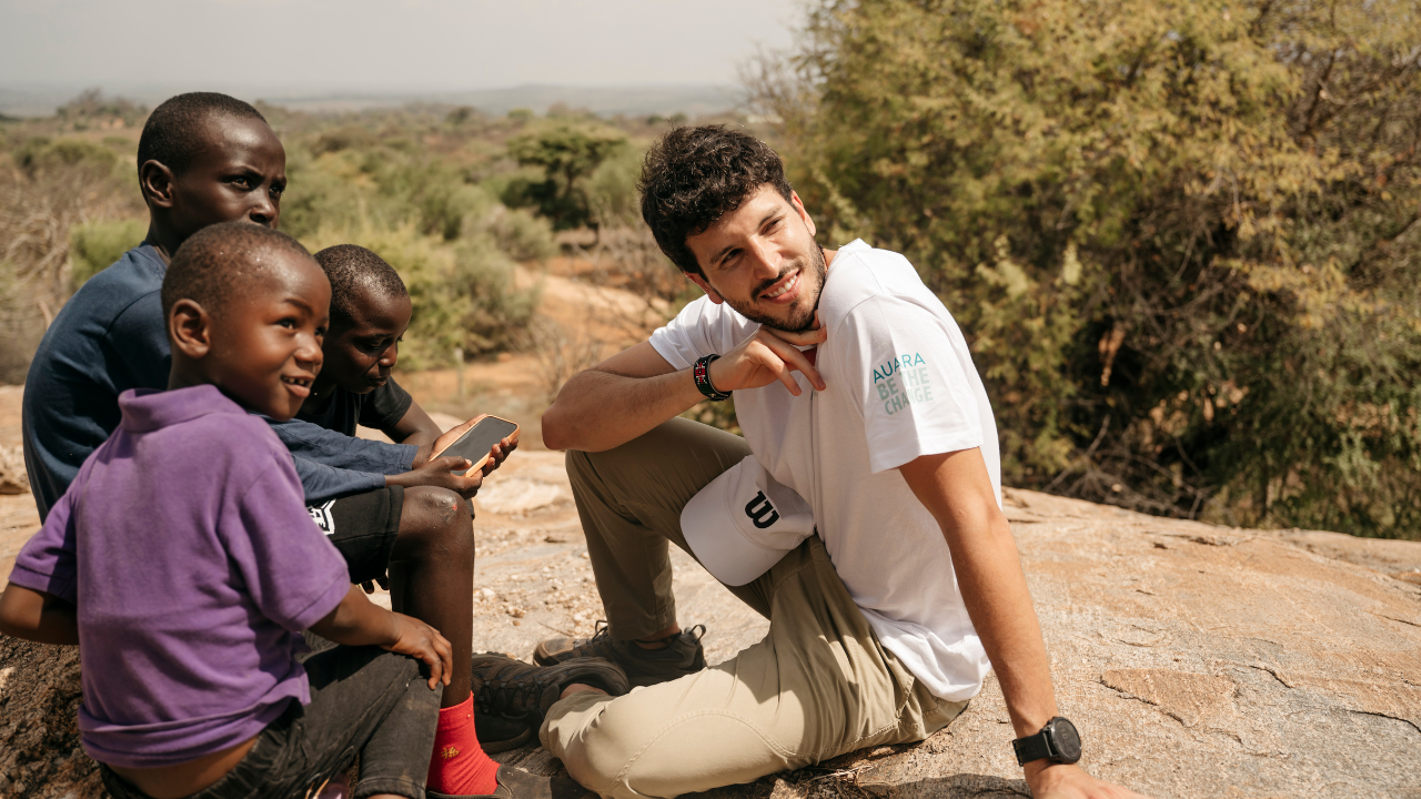 Sebastián Yatra presenta el video de “Amen”, inspirado en proyectos sociales en Kenia