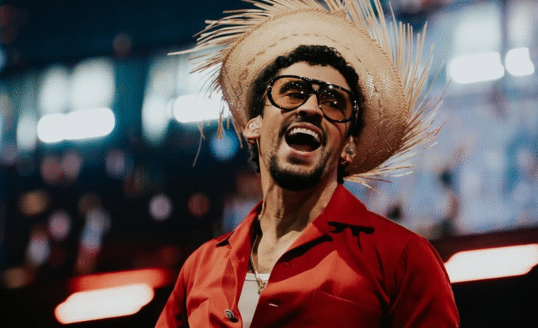 Bad Bunny encabezará el show de medio tiempo del Super Bowl 2026