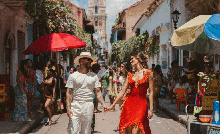 Maluma logra su canción 25 en llegar al No. 1 del Billboard Latin Airplay con “Bronceador”