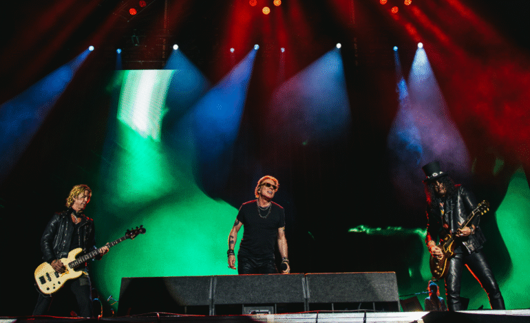 Guns N’ Roses emocionó hasta las lágrimas a sus fanáticos de Bogotá