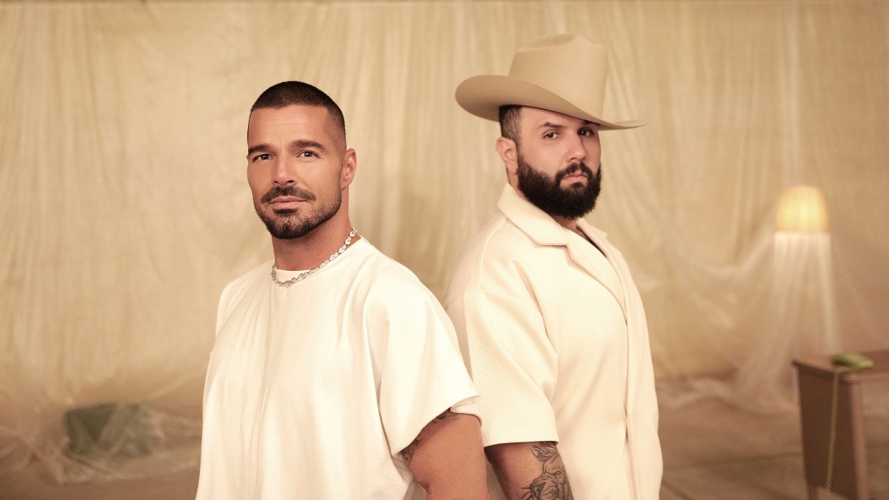 Ricky Martin revive “A Medio Vivir”, junto al mexicano Carín León