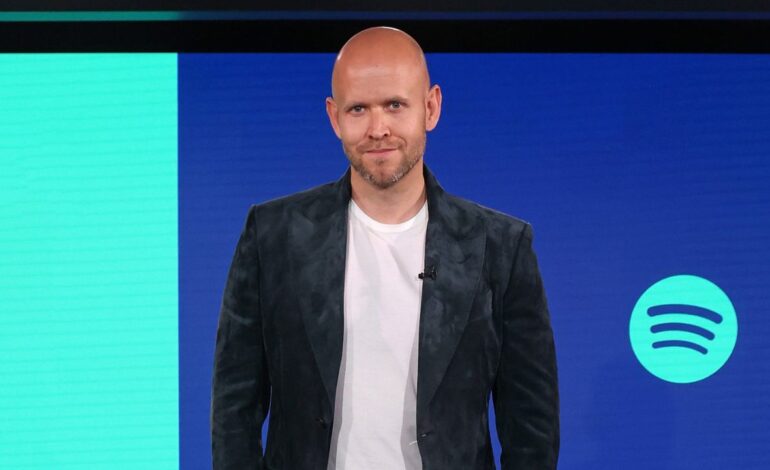 Daniel Ek de Spotify dejará su cargo después de dos décadas y nombra dos codirectores generales como reemplazo