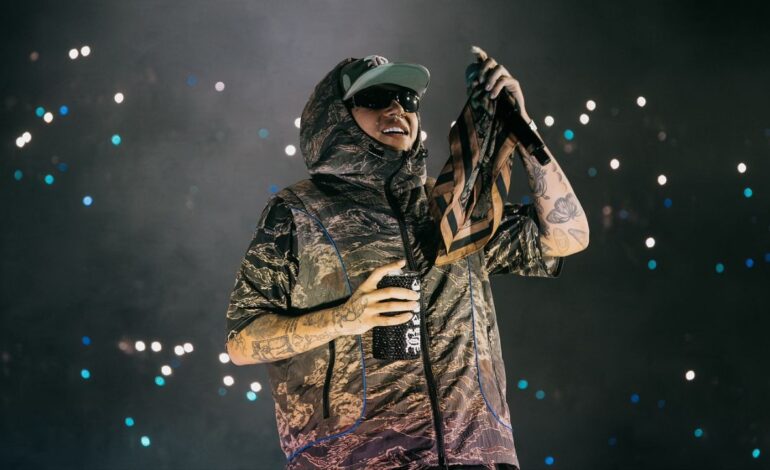 En la primera de seis fechas, Beéle interpretó todo ‘BORONDO’ y presentó nueva música