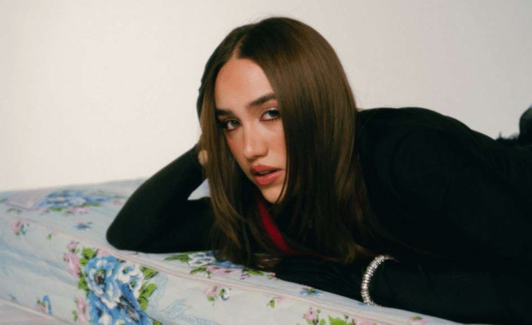 Con “Te Prometo”, Ela Taubert comienza a cerrar la etapa de su disco debut 