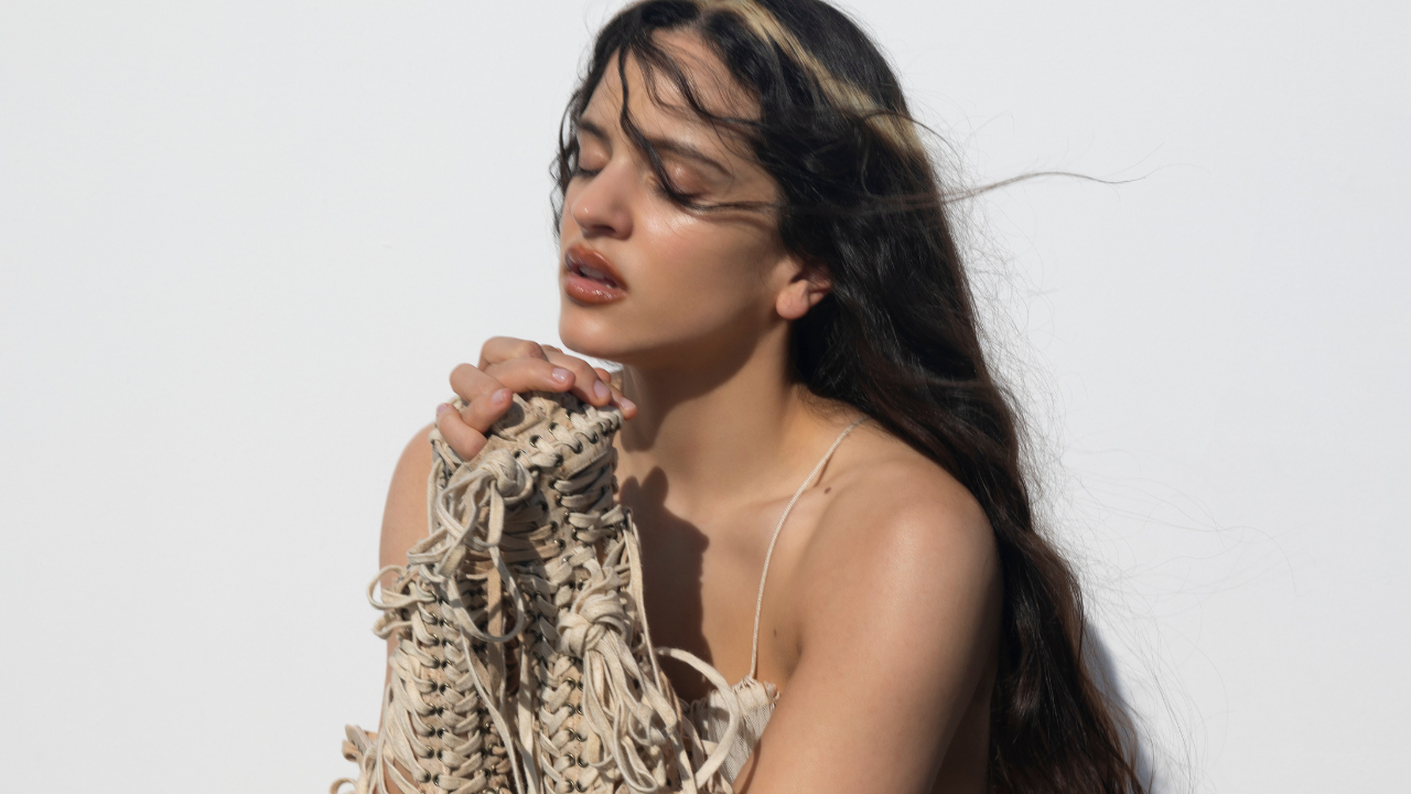 ‘LUX’ de Rosalía hace historia al debutar en el No. 1 de 5 listas de Billboard