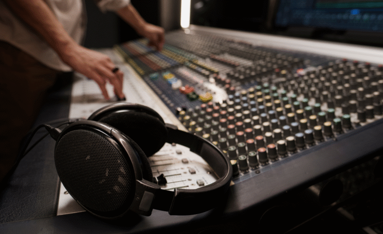 Deezer alerta sobre la creciente ola de música generada por inteligencia artificial