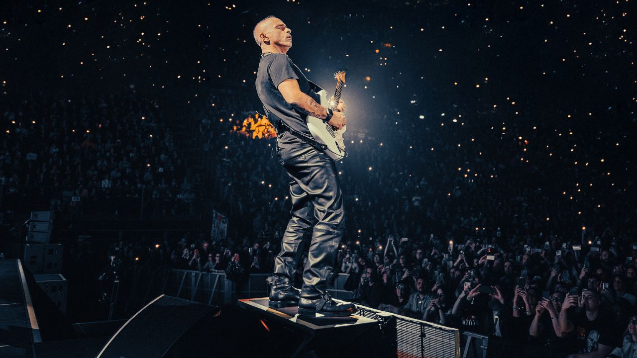 Eros Ramazzotti regresa con ‘Una Historia Importante’ para contar