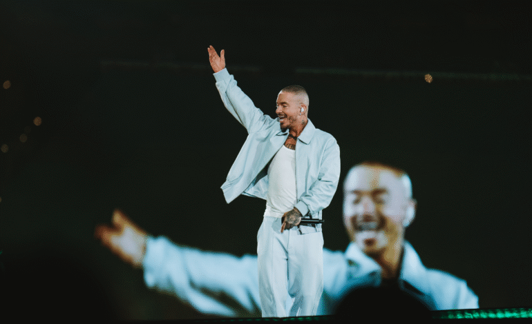 “Es un regalo para la gente y también para mí”: J Balvin cierra uno de sus años más exitosos con su regreso a Colombia