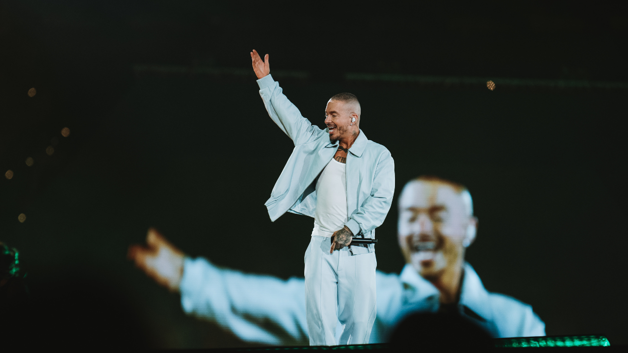 “Es un regalo para la gente y también para mí”: J Balvin cierra uno de sus años más exitosos con su regreso a Colombia