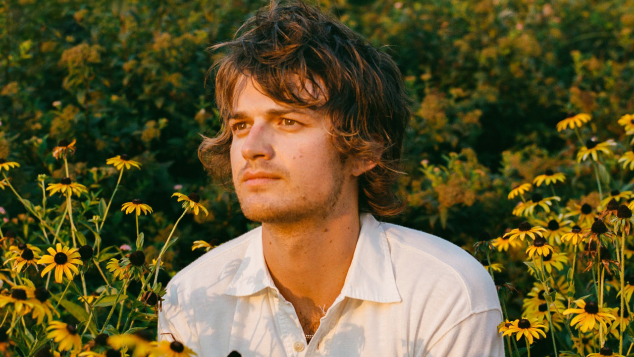 Djo se corona en el Global 200 de Billboard y debuta en el Colombia Hot 100