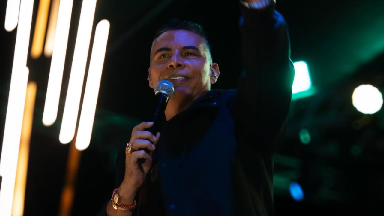 El Andariego obtiene el Hot Shot Debut de la semana con “La Foto De Los Dos”