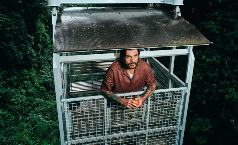 Juanes, cada vez más poético, presenta “Hagamos Que”