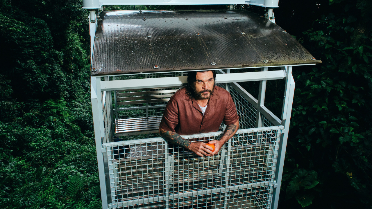 Juanes, cada vez más poético, presenta “Hagamos Que”