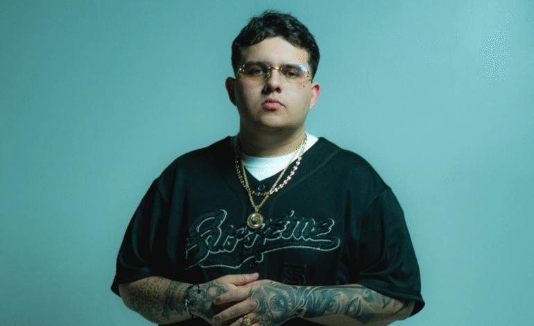 Young Fatty firma con ReLo-Co. Music, Globalatino Music Partners y Dímelo Jara