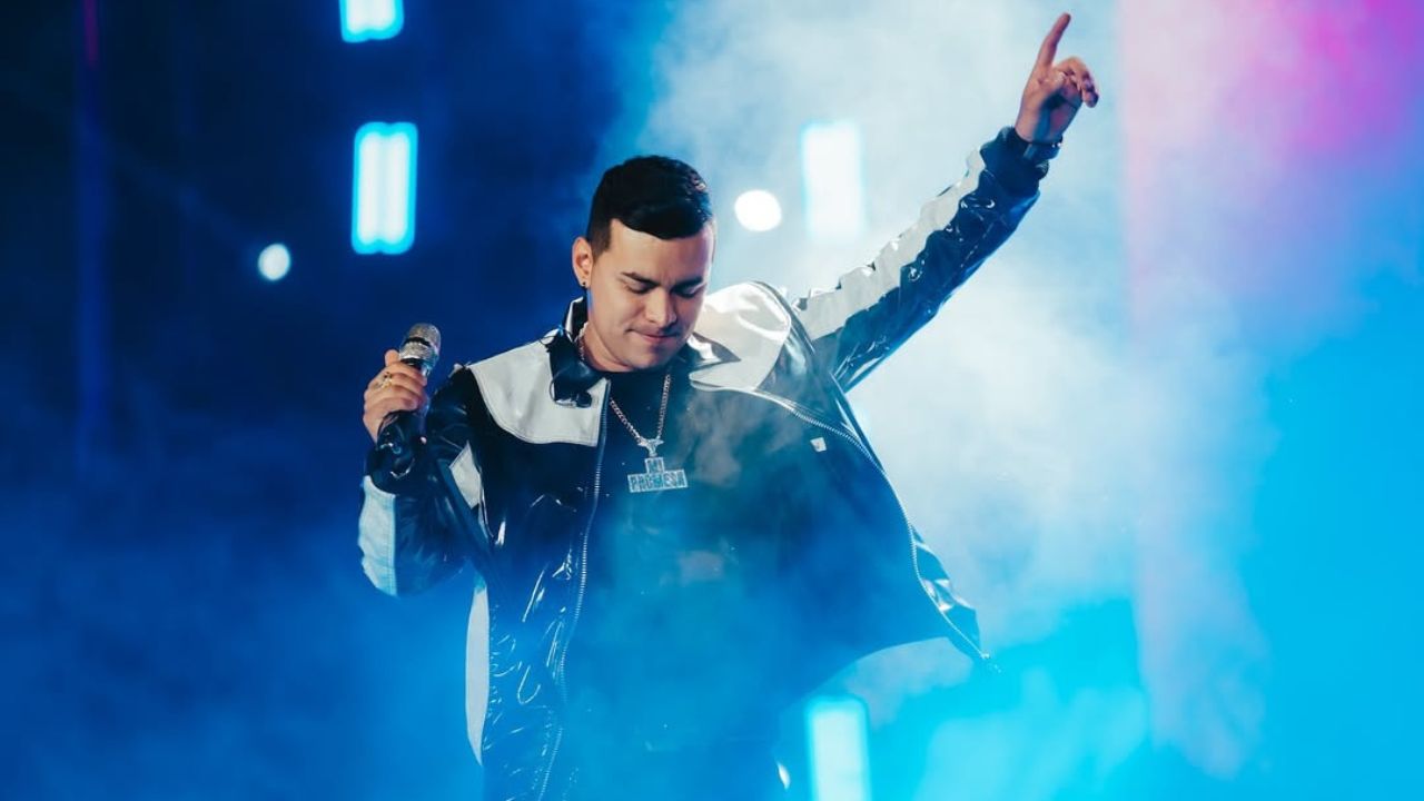 Yeison Jimenez se convierte en el artista con más canciones en el Colombia Hot 100