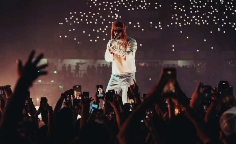 Bad Bunny no buscaba encabezar el show del Super Bowl, pero dice que ‘será una gran fiesta’