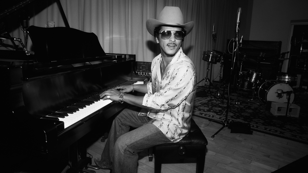 Bruno Mars regresa con ritmos latinos: su primer proyecto solitario en diez años