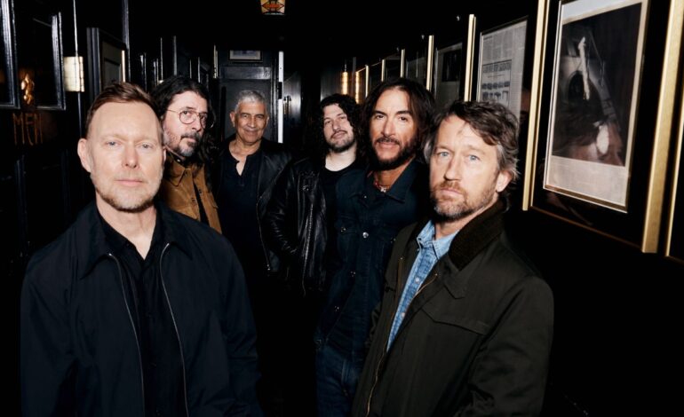 “Your Favorite Toy”: así suena la nueva etapa rockera de Foo Fighters