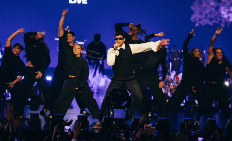 Bad Bunny da su 1er concierto en Asia en Billions Club Live de Spotify en Tokio acompañado de estrellas latinas