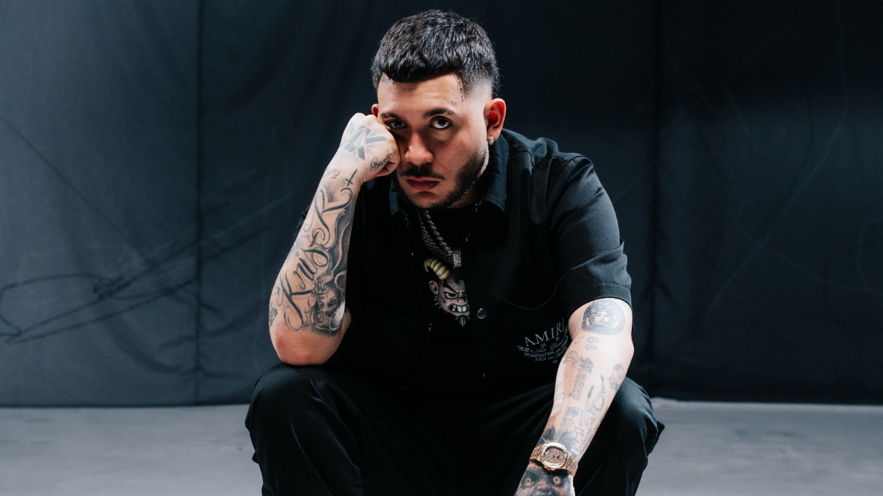Con colaboraciones de Myke Towers, ROA y más, Kris R. presenta: ‘EL TRAP DE KOLOMBIA’