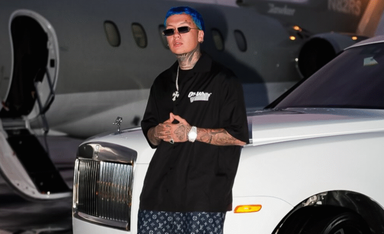 “SUPERSTAR” convierte a Blessd en el artista con el Hot Shot Debut del Billboard Colombia Hot 100