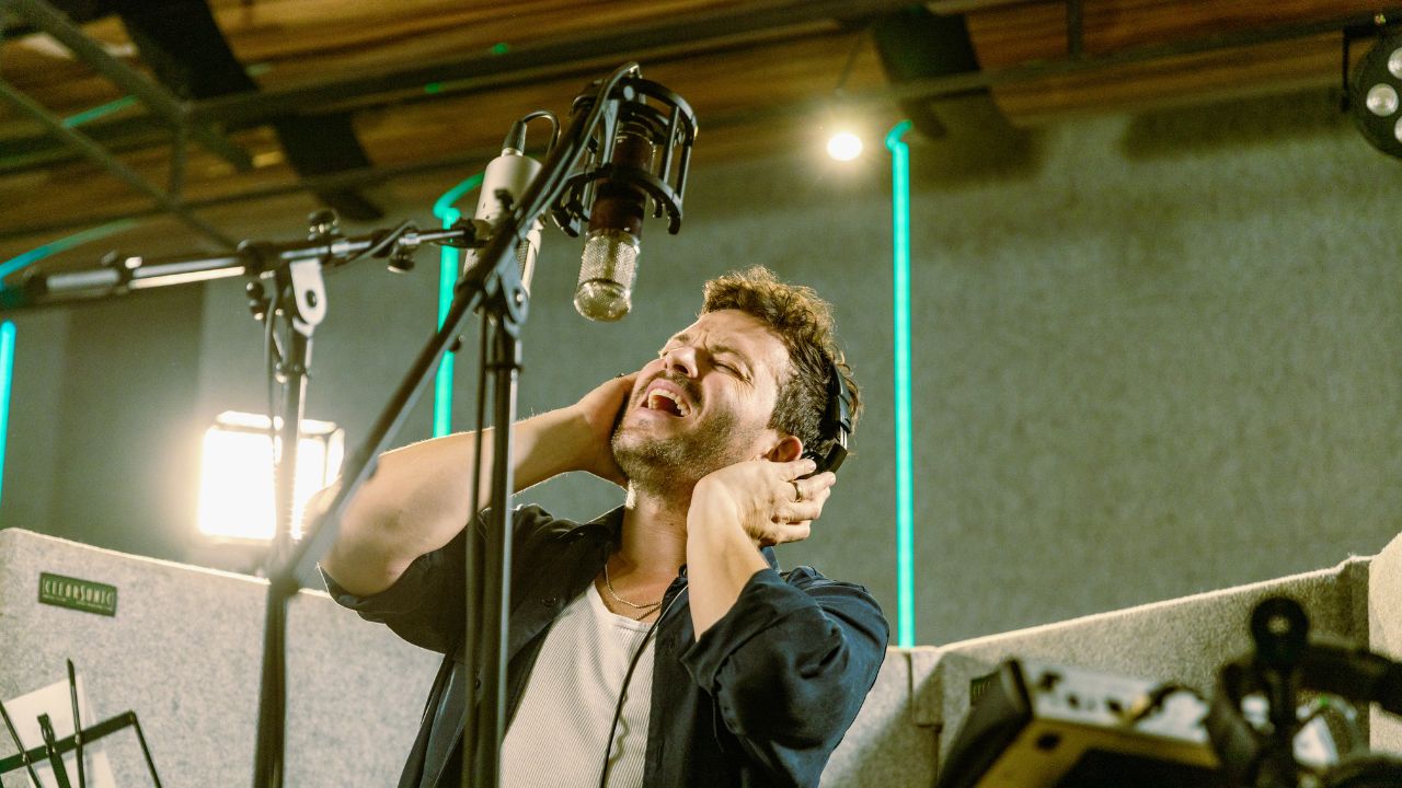 Gusi conecta colegas de diversas generaciones con ‘Vallenato Social Club’