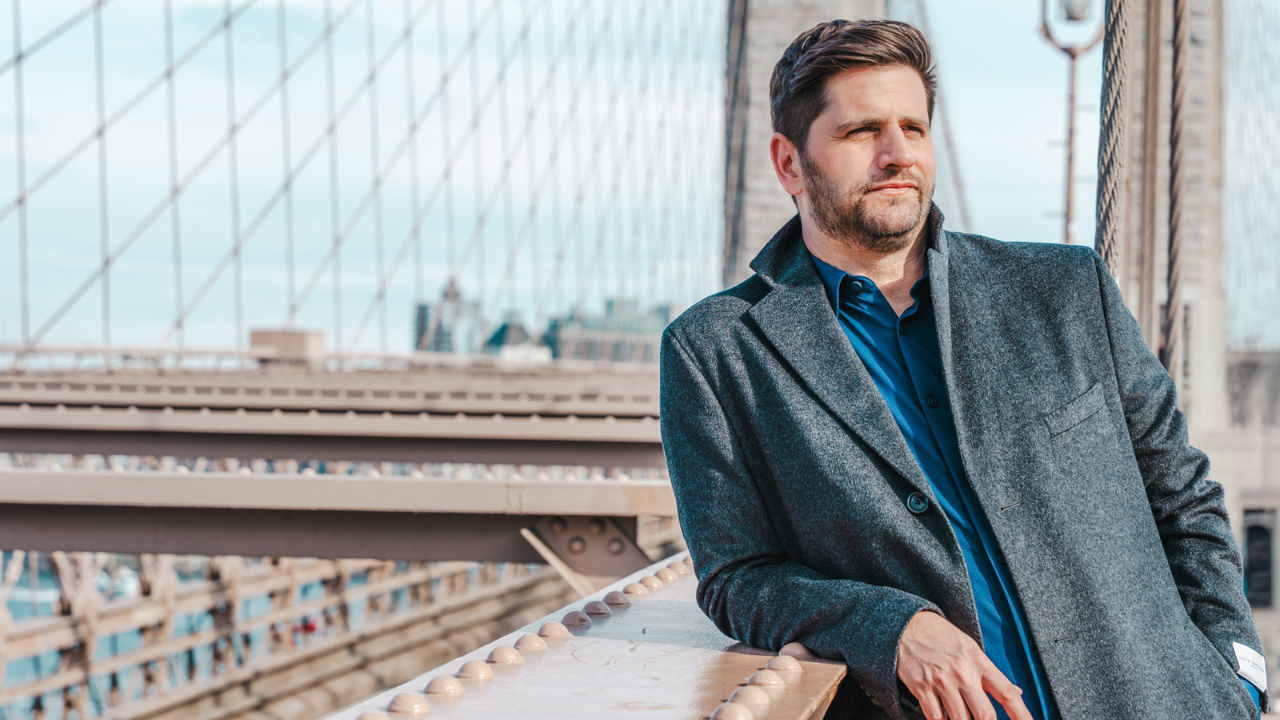 Nicolás Fernández, el empresario que cambia la relación entre los artistas y sus fans