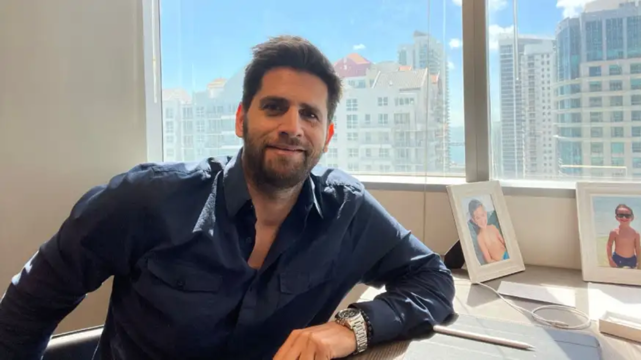 Nicolás Fernández, el empresario que cambia la relación entre los artistas y sus fans