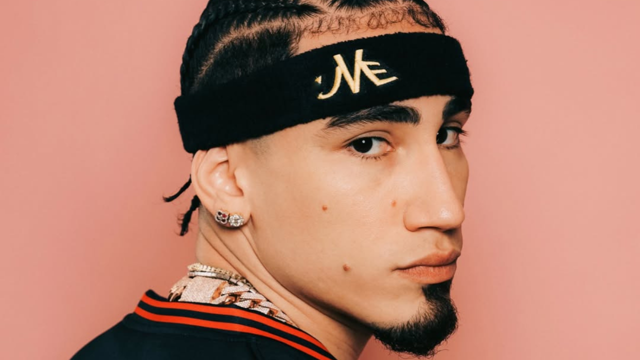 “KOKO” de Omar Courtz avanza 37 posiciones y se convierte en el Greatest Gainer de la semana