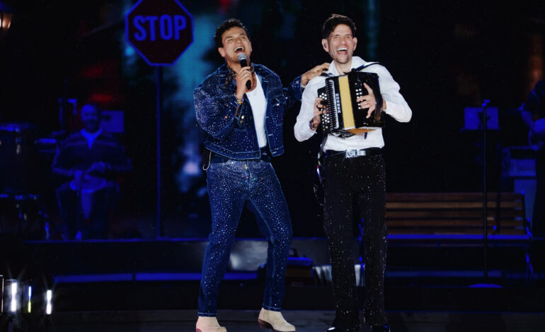 Con El Baile de Todos, Silvestre Dangond y Juancho De La Espriella cerraron la gira más taquillera de la historia en Colombia