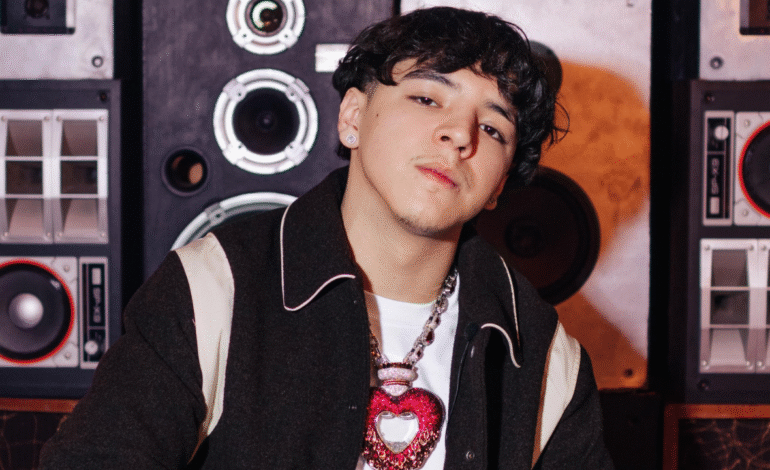 Xavi expande su universo con el lanzamiento de ‘DOSIS’, su segundo álbum