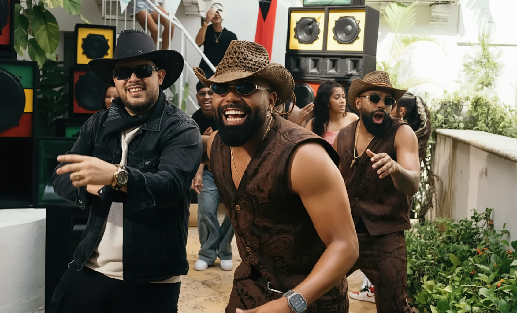 “EL AZOTE”, entra en el Top 10 del Billboard Colombia Hot 100 como Hot Shot Debut.