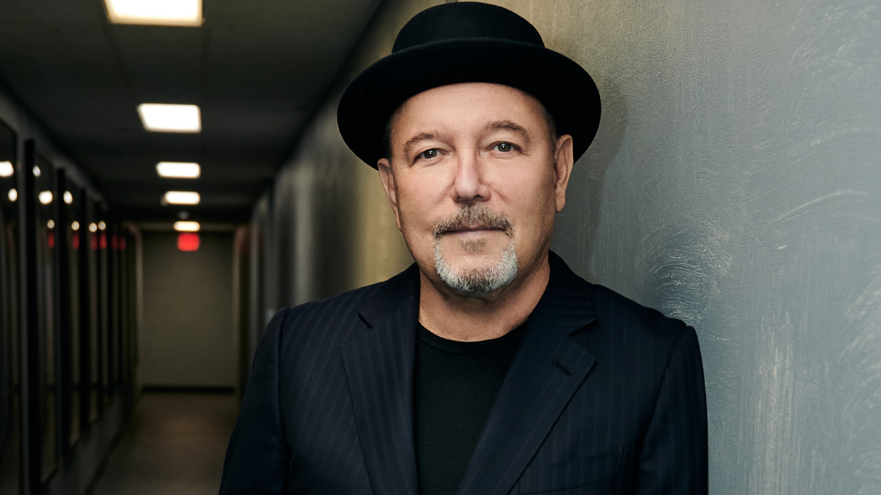Rubén Blades convierte ‘País Portátil’ en un mapa que retrata las heridas y problemáticas de Latinoamérica