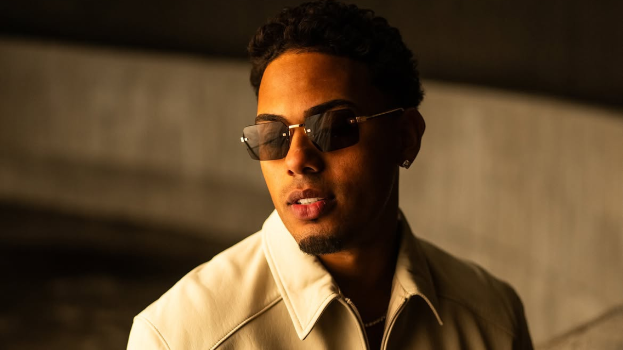 Myke Towers entra al Top 25 del Billboard Colombia Hot 100 con “CARITA FELIZ”
