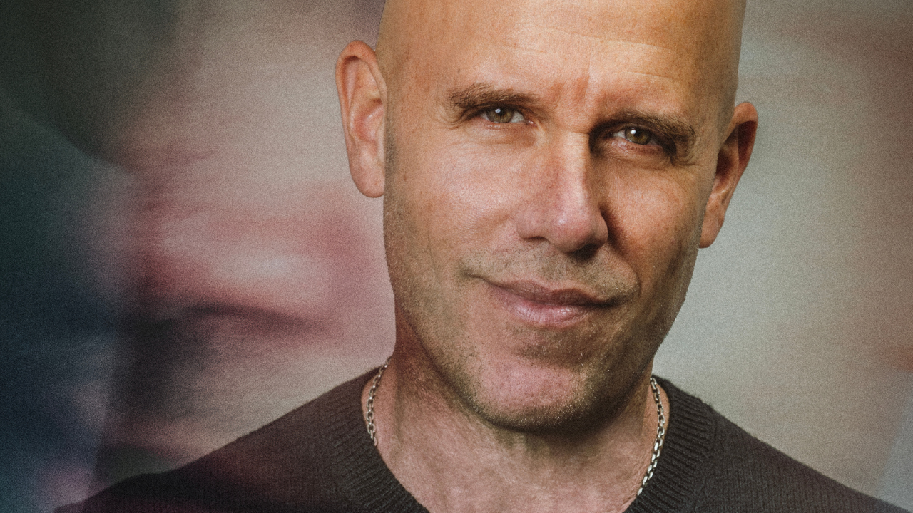 Gian Marco presenta “Dime Qué Más”, el segundo as ‘Bajo la Manga’ de su nuevo álbum de salsa