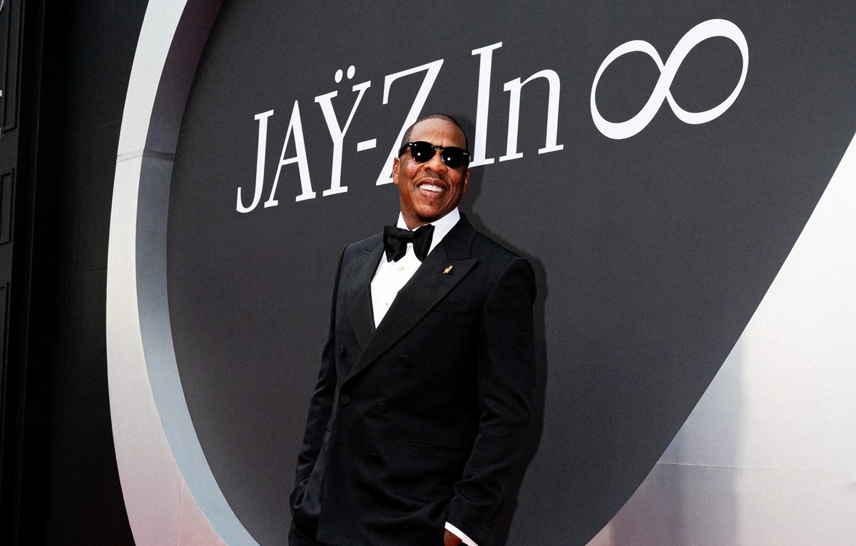Jay-Z encabezará el show de medio tiempo del Super Bowl 2027