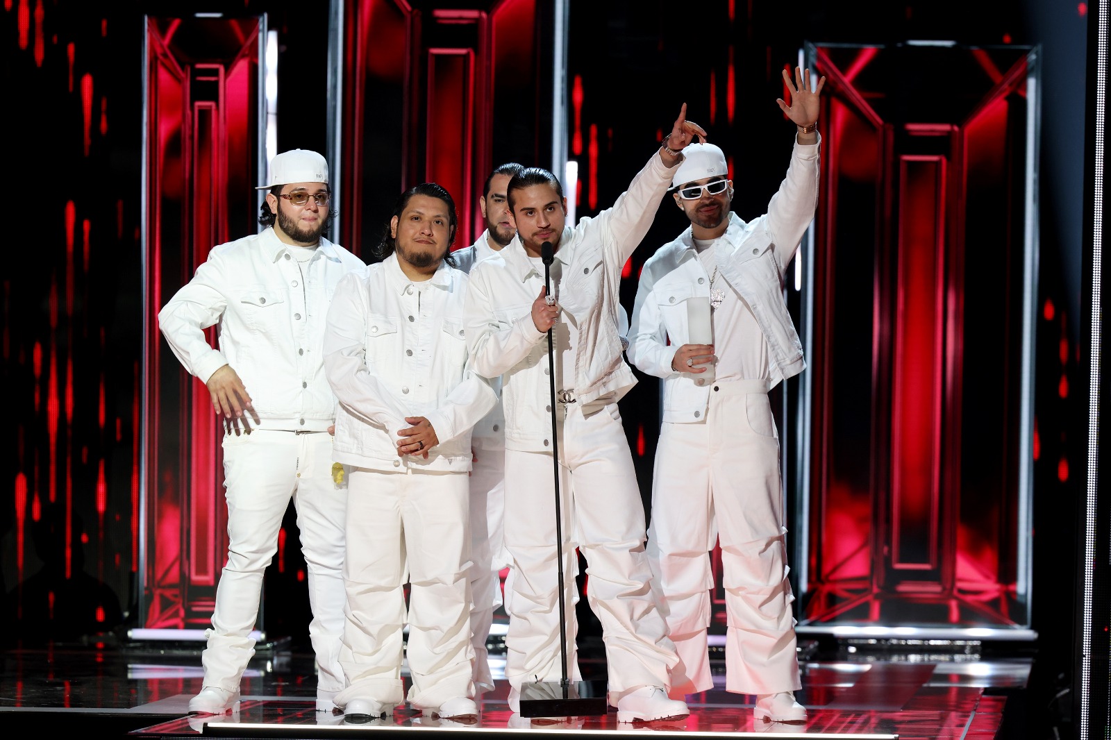 Fuerza Regida arrasa en los Premios Billboard de la Música Latina 2026: Lista completa de ganadores